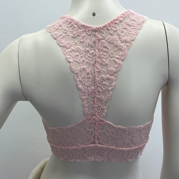 Pink Flower Lace Bralette w/ Removable Bra Pads - Picture 3 of 9